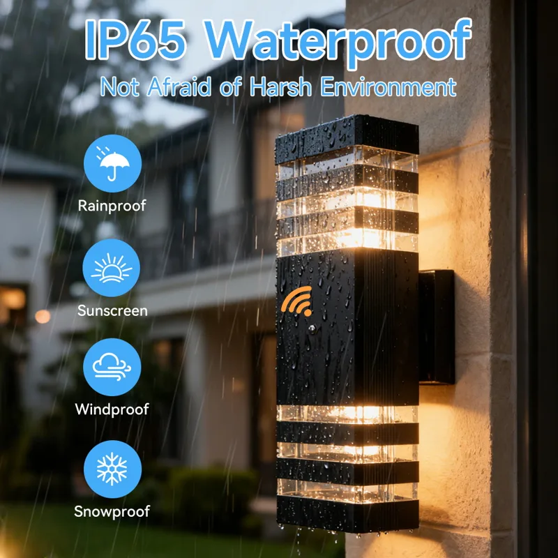 Lampada da Parete con Sensore  - Outdoor Power Outlet Weatherproof recensione e prezzo